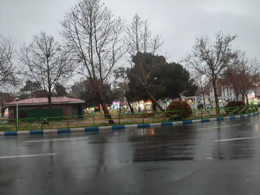 میدان آزدگان اندیشه فاز یک